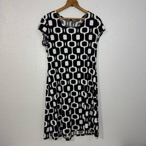 Black White Geometric Print‎ Dress Cap Sleeve Knee Length Stretch Size M
